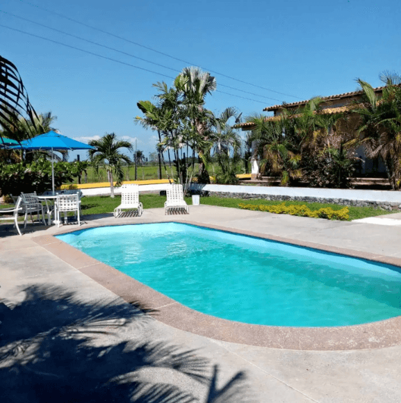 Hemosa casa finca con piscina